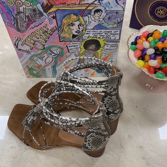 JEFFREY CAMPBELL FOR FREE PEOPLE KINSIE STRAPPY SNAKE SANDALS IN BEIGE SIZE 8 - Picture 4 of 15
